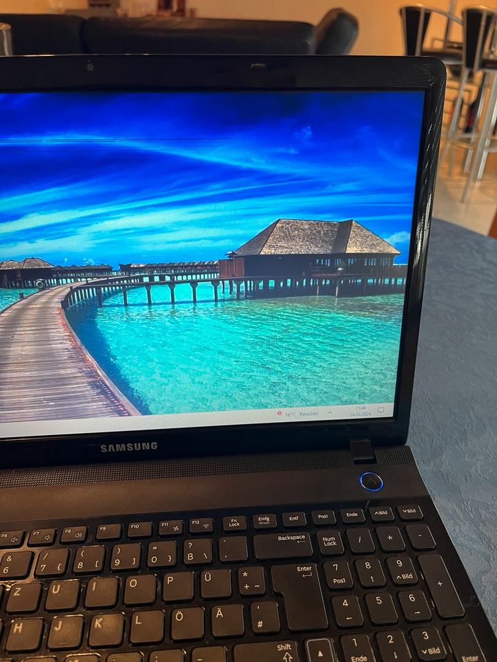Samsung Laptop (Preis Vorschläge bitte schicken) in Leingarten