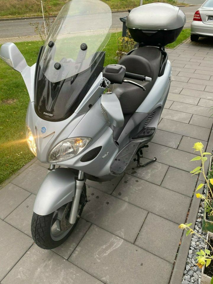 Piaggio X 9 125 Evolution Aus1.Hand Tüv 05.21 in Herne