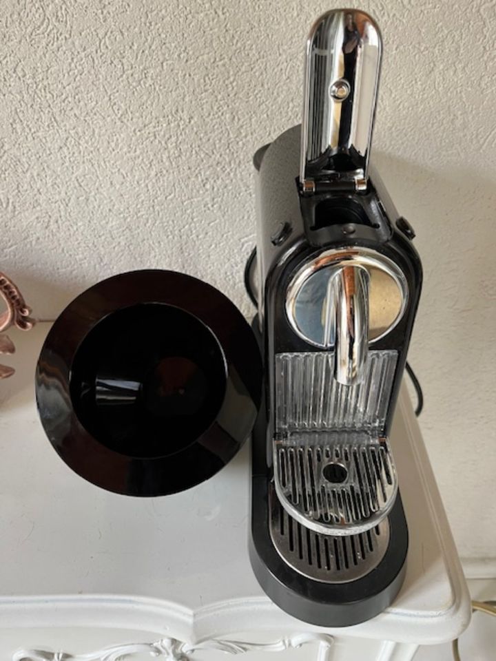 Kaffeemaschine De`Longhi Nespresso incl. Nespresso Kaffeebehälter in Merzalben