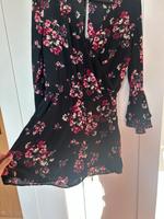 H&M Jumpsuit mit V Ausschnitt und Blumen in gr. M Nordrhein-Westfalen - Werne Vorschau