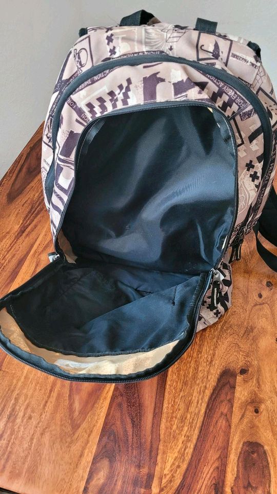 Quicksilver Rucksack ca. 26l in München