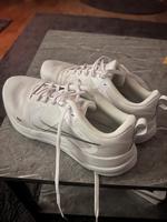 Nike DOWNSHIFTER 12 W WEISS 10.5 Hessen - Hanau Vorschau