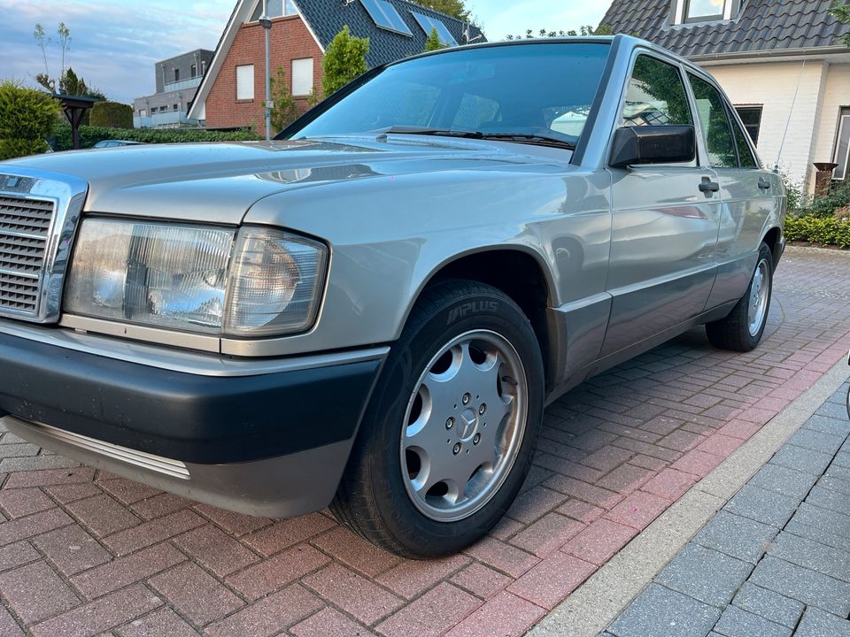 Mercedes 190 in Cloppenburg