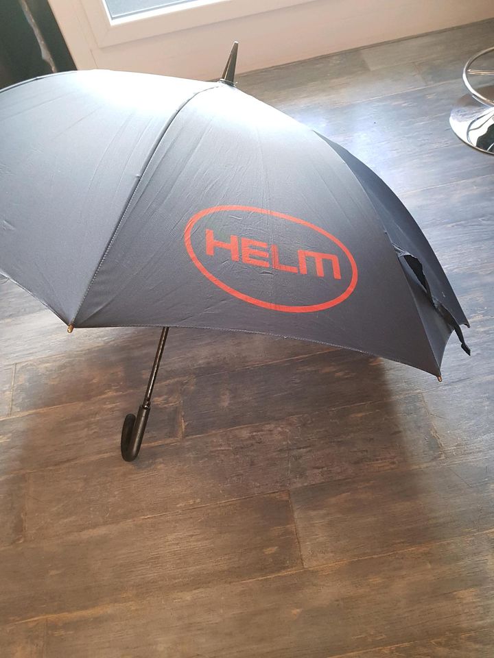 REGENSCHIRM Helm SEHR GUT in Hamburg