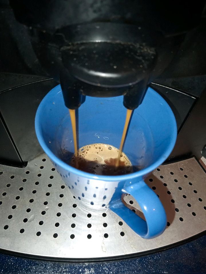 Jura Kaffeevollautomat E 10 in Saarbrücken