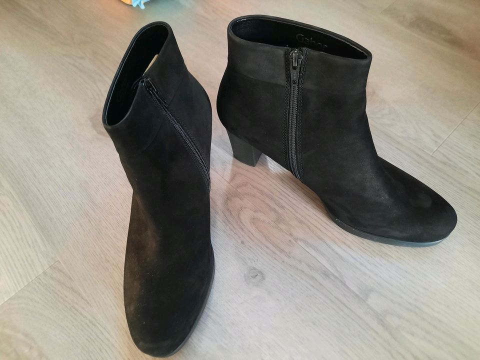 Stiefeletten Absatzstiefel Boots Gr 39 schwarz Gabor neu in Hamburg