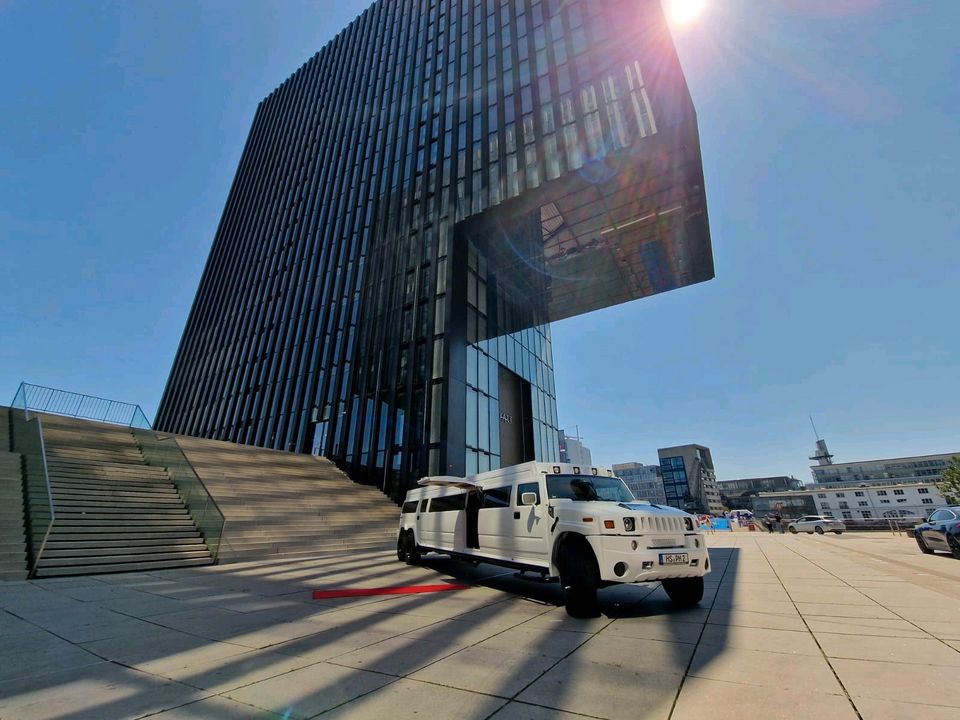 Hummer H2 Deluxe Stretchlimousine Mieten in NRW in Erkelenz