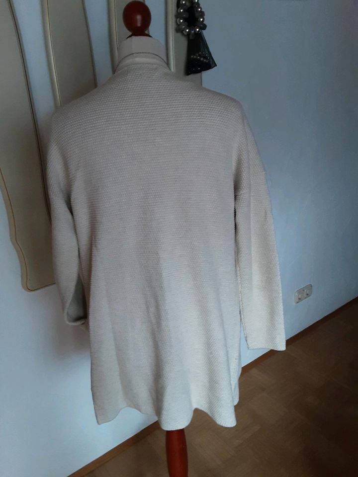 LIEBLINGSSTÜCK  Strickmantel beige Gr. 36 in Buchenberg