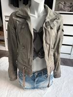 Leichte Jacke von Pimkie Khaki Größe S Hessen - Sinntal Vorschau