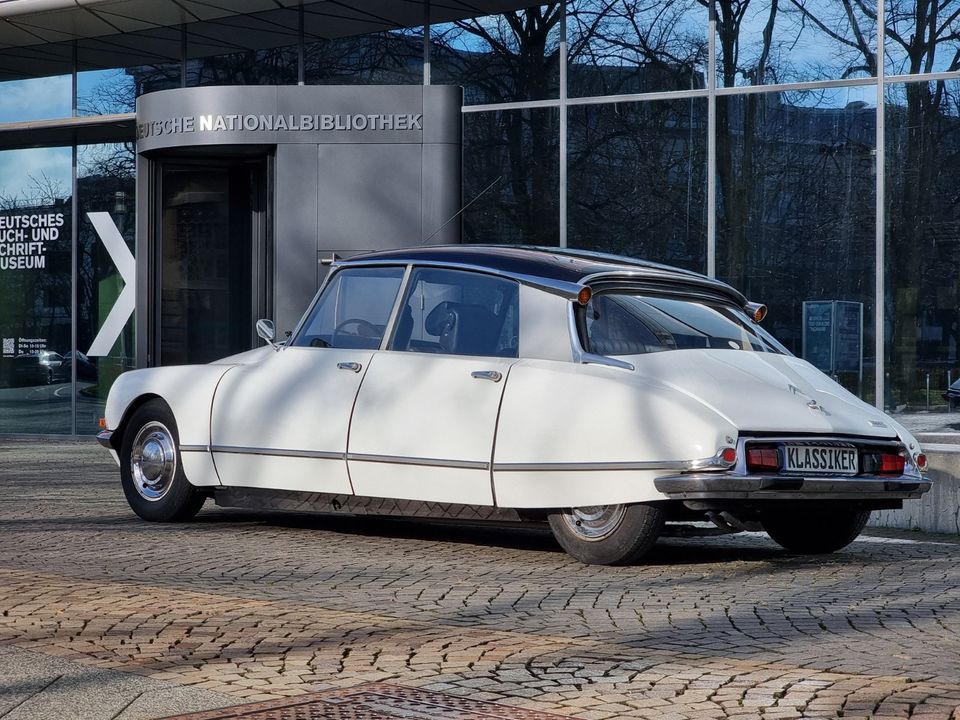 Citroen DS Special DSpecial DS20 Oldtimer in Leipzig