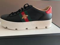 • Gucci Flashtrek Sneaker neu mit Strass | Hessen - Heusenstamm Vorschau