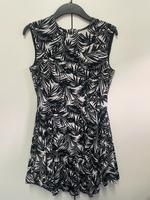 Kleid 38 schwarz weiß Sommerkleid kurz Dresden - Löbtau-Nord Vorschau