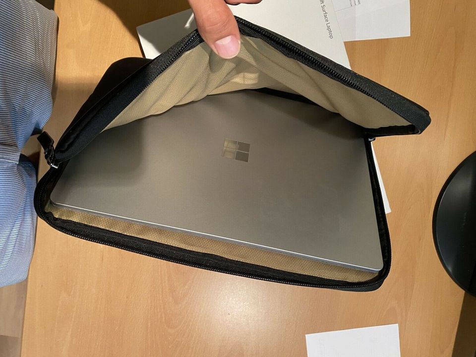 Microsoft Surface Laptop 3 13.5" - Core i5, 128GB in Bielefeld