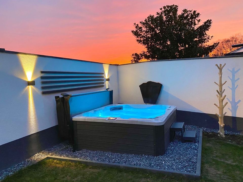 Whirlpool, swim spa, Gartenpool, outdoor whirlpool, hot tub in Frechen