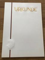 DDR Urkunden mit gestanztem Siegel Friedrichshain-Kreuzberg - Friedrichshain Vorschau