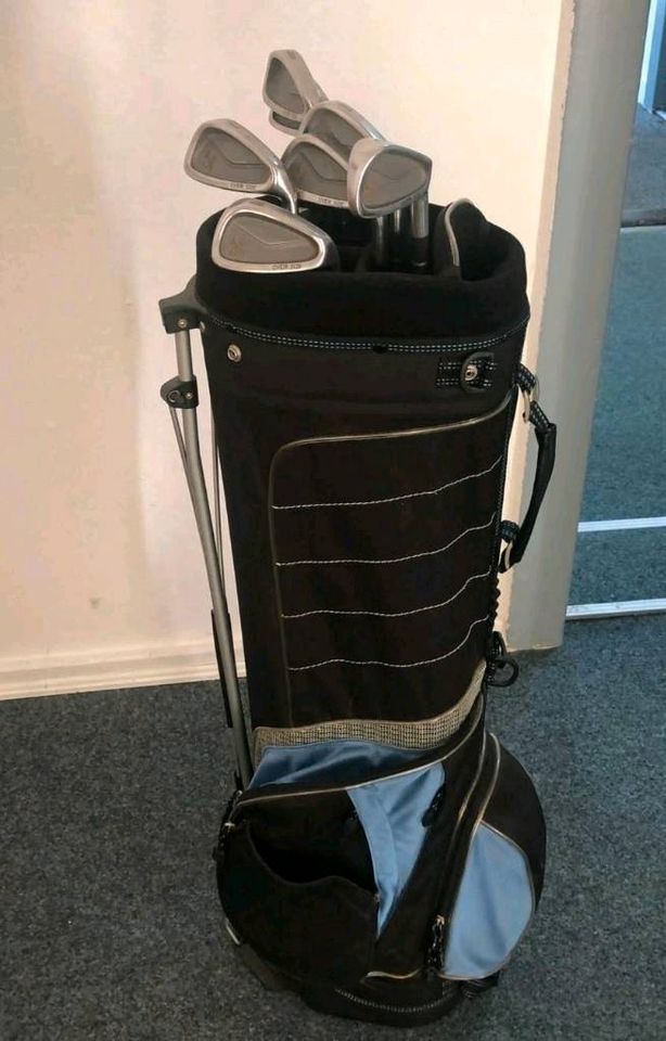 GOLFSET / Dunlop Rack in Potsdam