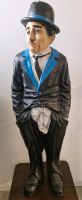 Deko Figur Skulptur 98 cm Charlie Chaplin - gegen Gebot abzugeben Niedersachsen - Aurich Vorschau