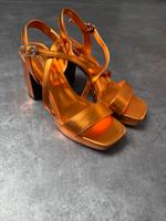 Orange metallic Sandalen 38 Leipzig - Lindenthal Vorschau