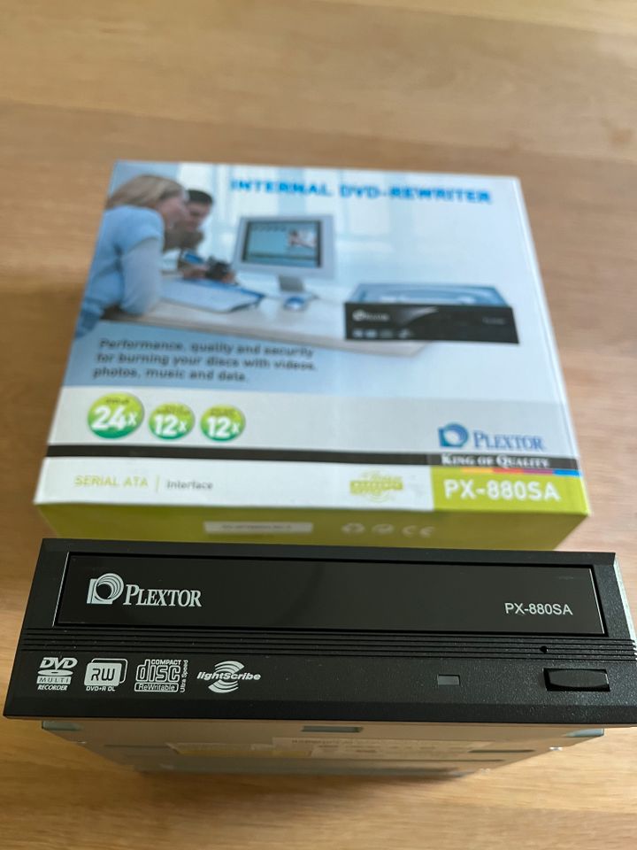 DVD-RW Plextor PX-880SA 24x SATA in Regensburg