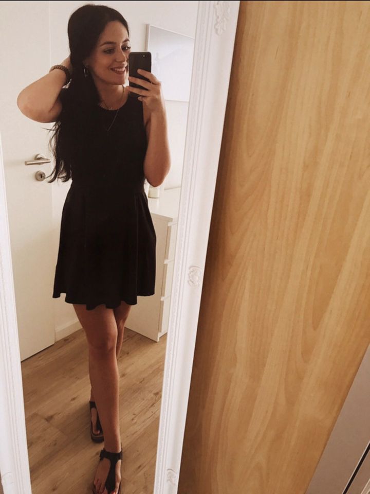 Hollister Kleid schwarz in Köln - Nippes | eBay Kleinanzeigen ist jetzt  Kleinanzeigen