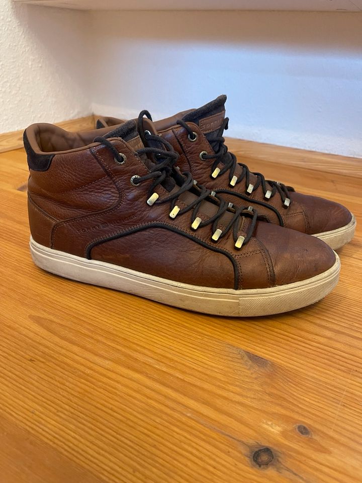 Tommy Hilfiger Lederboots Gr. 45 braun in Neuss