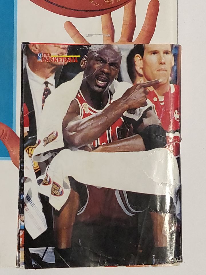 FIBA Basketball Magazine August 1996 Michael Jordan Chicago Bulls in Dresden