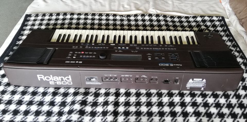 Roland E-600 High-End Keyboard Sequenzer in Reutlingen