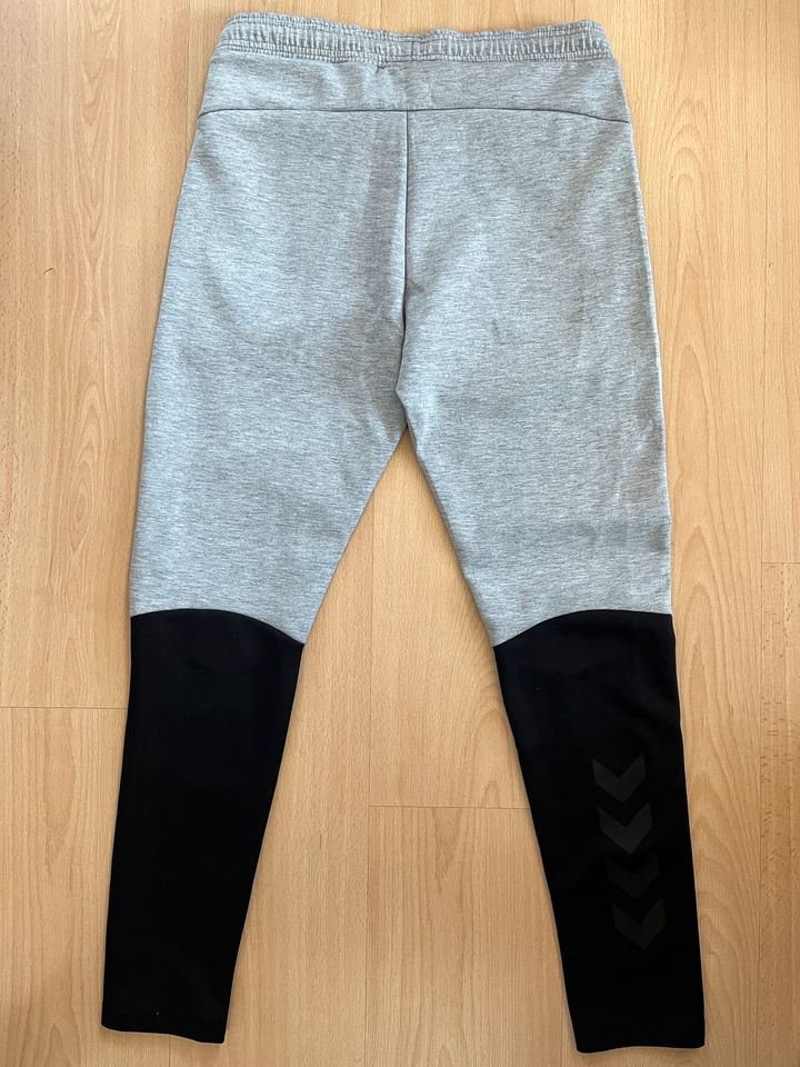 Hummel Damen Essi Tapered Jogginghose F2006 NEU S in Dresden