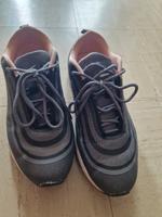 Damen Nike  Sneaker,  Sportschuhe,  Gr.38, grau. Neuwertig Bayern - Ochsenfurt Vorschau