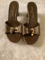 Louis Vuitton Sandalen Größe 37 Bayern - Holzkirchen Vorschau