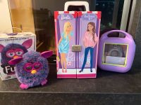 Furby/ Barbie Kleiderkoffer / Zeichnen mit Lampe/Schablonen Nordrhein-Westfalen - Bocholt Vorschau