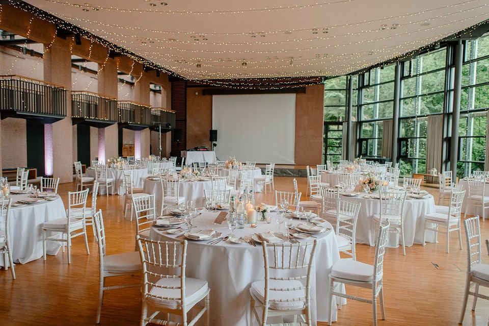 Runde Banketttische Hochzeitstische - 180cm Durchmesser mieten in Trier