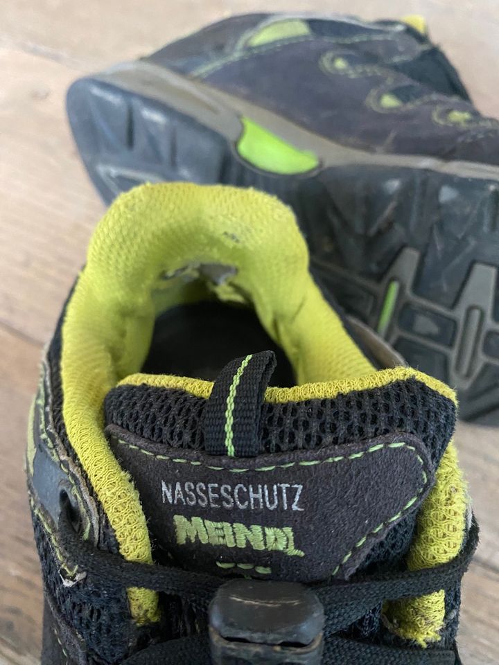 Meindl Outdoor/ Wanderschuhe 33 in Erftstadt