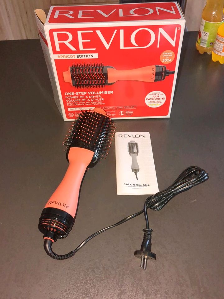 Revlon Volumiser / Haartrockner in Rötz