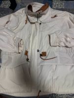 Eine weiße dünnere Jacke für den Herbst West - Höchst Vorschau