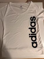 Sport T-Shirt von Adidas Gr. 140 Baden-Württemberg - Frickenhausen Vorschau