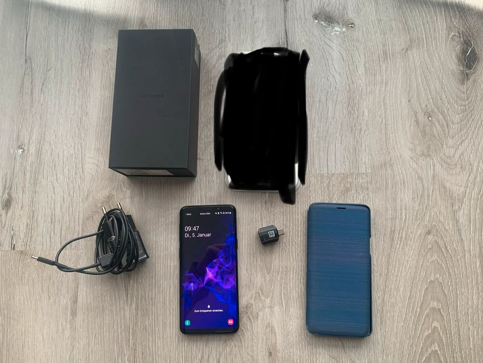 Samsung Galaxy S9 mit LED Cover in Immenstadt