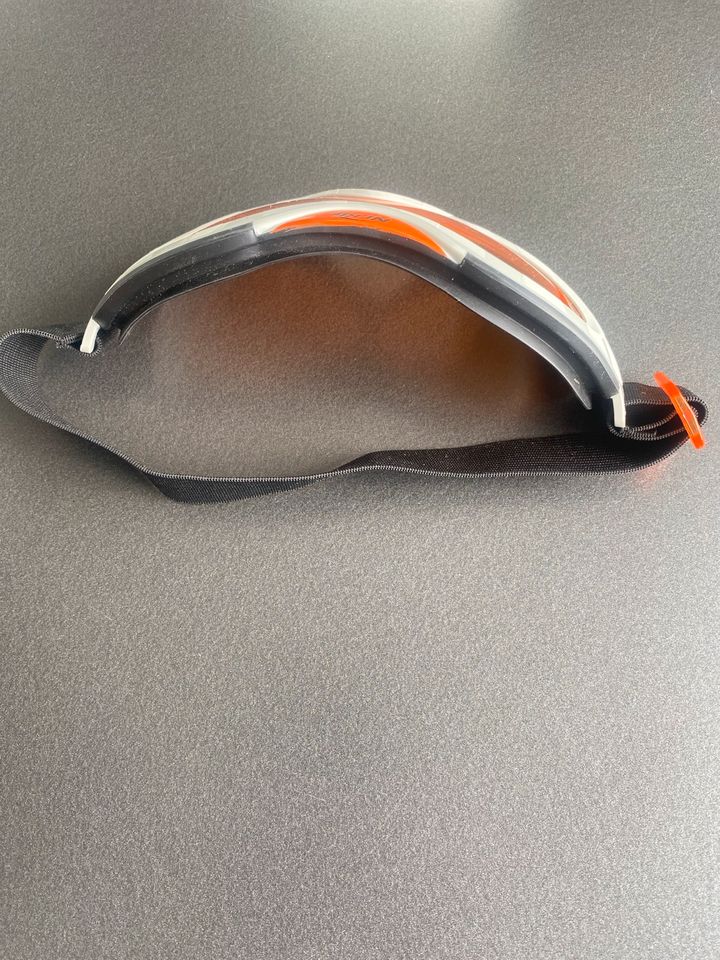 Nerf Elite Brille in Bliedersdorf