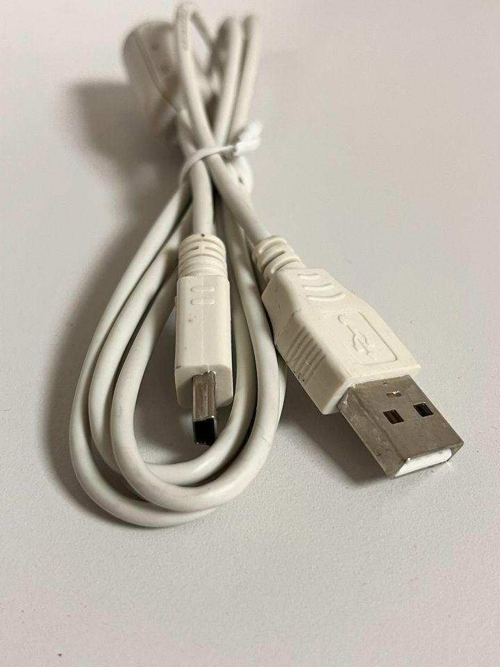 Diverse USB Ladekabel, USB Adapter in München