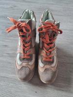 Sneaker knöchelhoch mit Absatz Größe 37 Bayern - Eichenbühl Vorschau
