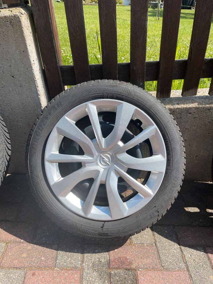 Stahlfelgen mit Allwetterreifen Opel Corsa 195/55R16 Goodyear in Menden