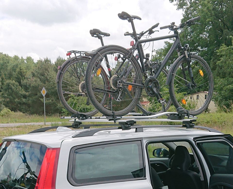 Thule Dachträger für 2 Fahrräder komplett in Dresden