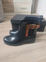 Tommy Hilfiger Gummi Stiefeletten, Gr. 38, Top Zustand! Häfen - Bremerhaven Vorschau