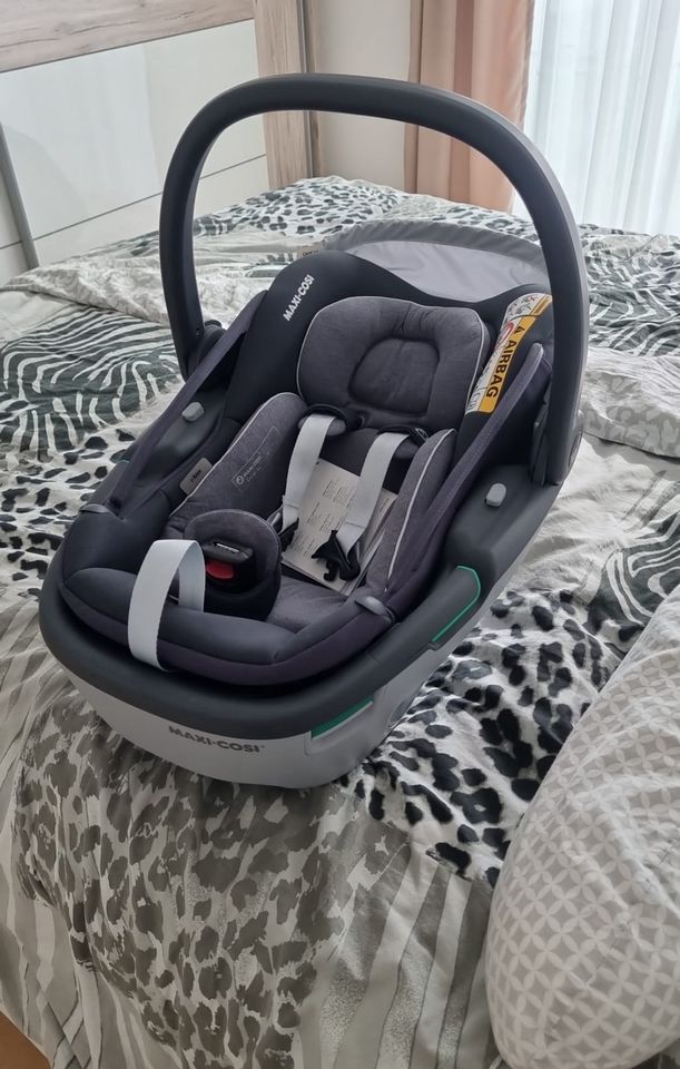 Maxi-Cosi Coral 360 Kindersitz+Maxi Cosi FamilyFix2 Basisstation in Illertissen