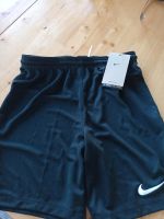 Nike Shorts NEU Kinder M Bayern - Bobingen Vorschau