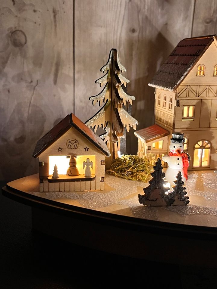 + LED Weihnacht’s Winter Dorf + Batterie & Doppel Timer + Neu + in Engelskirchen