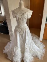 Pronovias Brautkleid Größe 38 gereinigt top Zustand mit Schleppe Nordrhein-Westfalen - Übach-Palenberg Vorschau