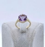 Neuwertiger Gold Damenring mit Amethyst, 333er 8 Karat Goldring Berlin - Neukölln Vorschau