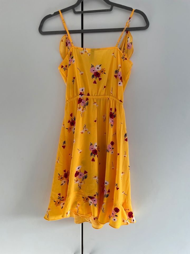 Gelbes H&M Kleid, Gr. 34, wie neu in Eching (Kr Freising)