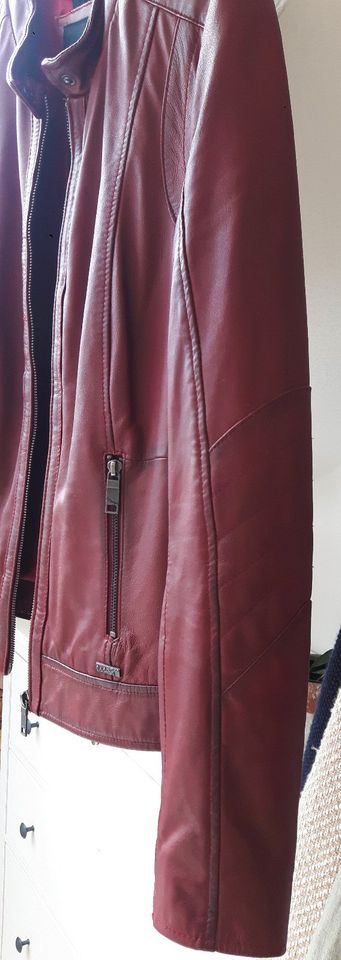 Lederjacke Maze »Marcie« Damen Rot Bordeaux Weinrot Gr. S NEU in  Baden-Württemberg - Leimen | eBay Kleinanzeigen ist jetzt Kleinanzeigen